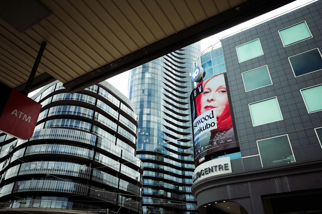 How to Advertise a Building Business
